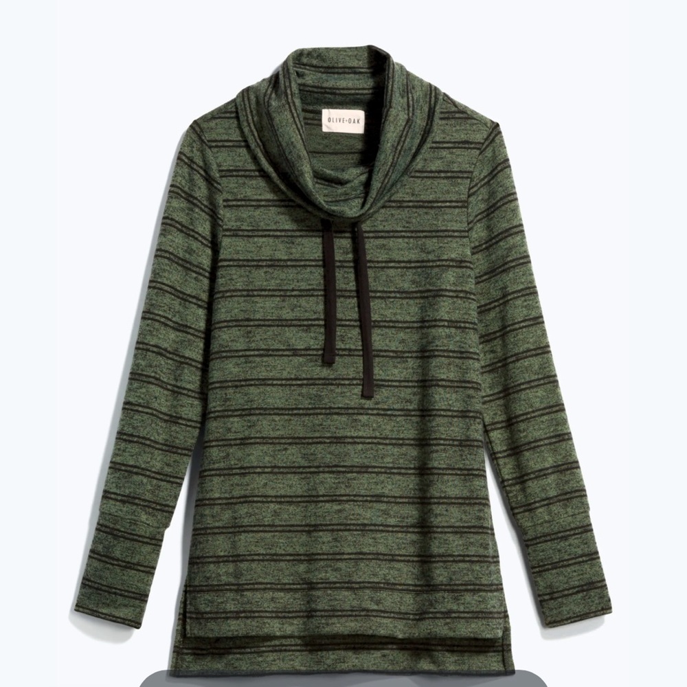 Lidy Hi/Low Cowl Neck Top